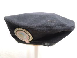 Schweizer Armee Béret in sehr schönem Zustand mit Emblem