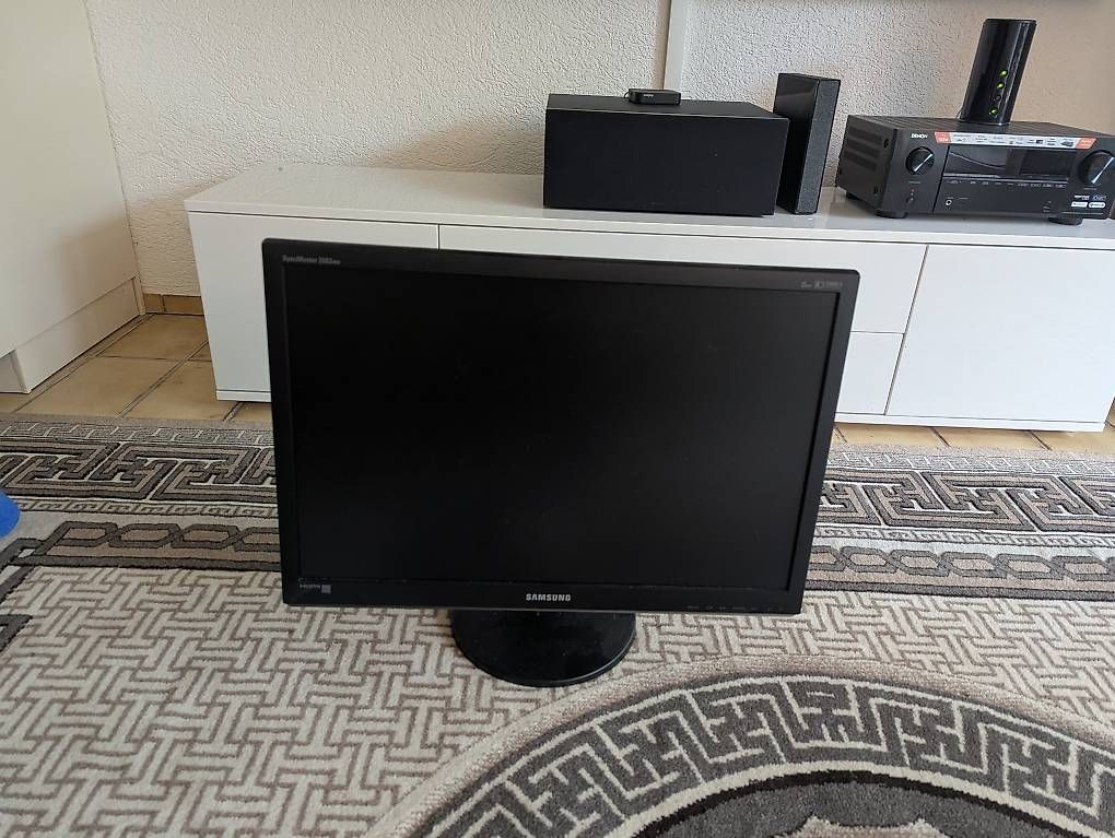 Samsung Monitor: Samsung 26 Zoll Bildschirm HDMI – Usato da Lindau venduto da phi_tj6c