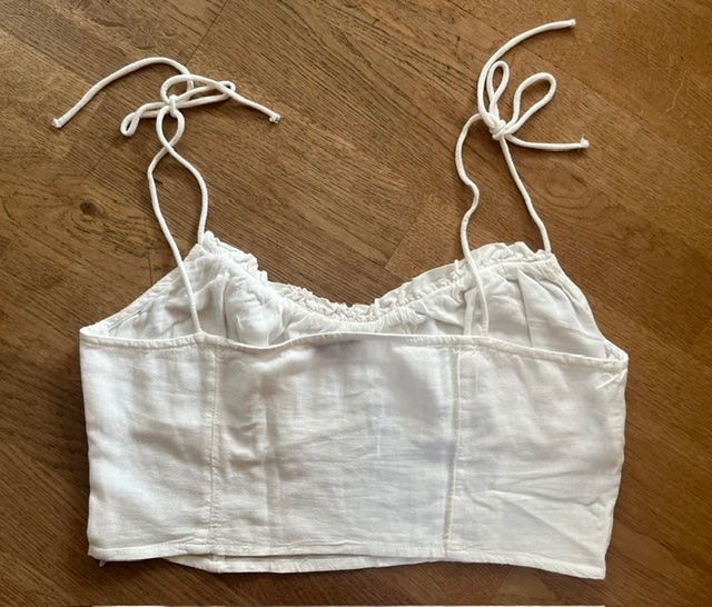 Tally Weijl Top: Top / Bustier weiss mit Reissverschluss – Usato da Steinmaur venduto da Dyleila 1