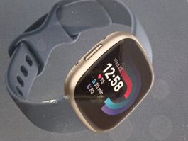 Smartwatch Fitbit Versa 4