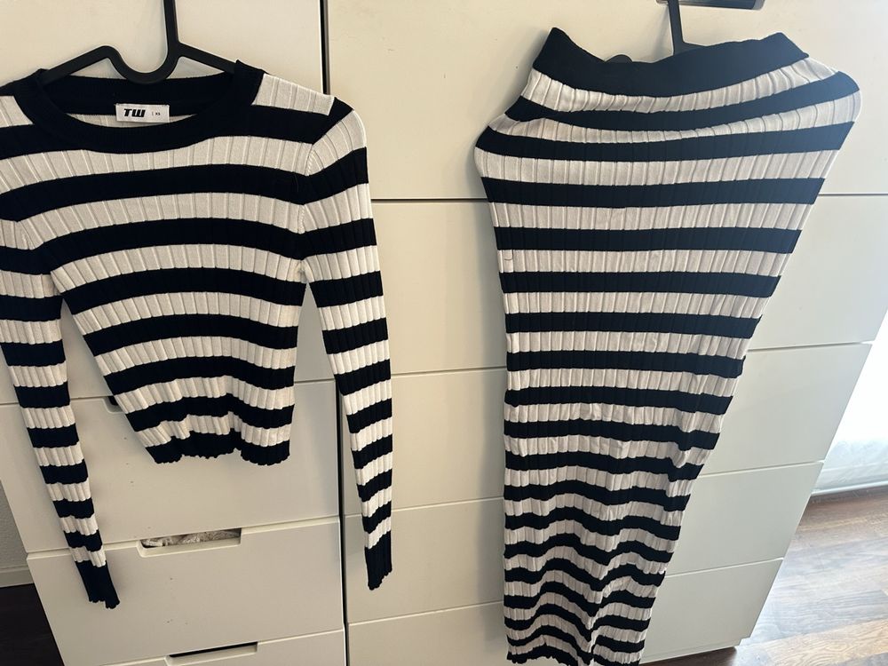 Lots de vêtements: Zweiteiler – D'occasion à Villmergen par mel_5ywd