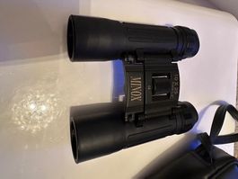 Fernglas von Minox 10x25