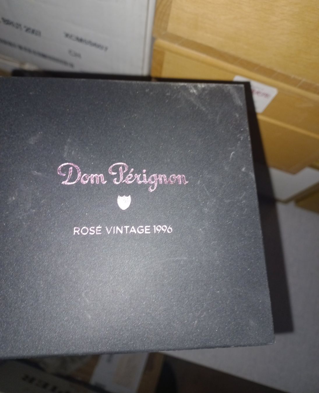Dom Pérignon Bevande alcoliche: Dom Perignon Rose 1996 – Nuovo e nell'imballaggio originale da St. Gallen venduto da DiesundDas. 1