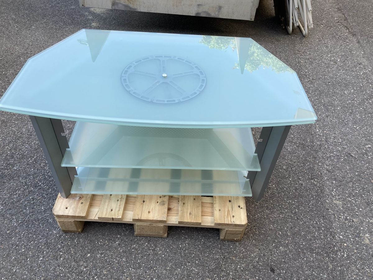 TV Möbel: TV Möbel Glas Drehbar Salon – Gebraucht aus Aarwangen von to-hirschi