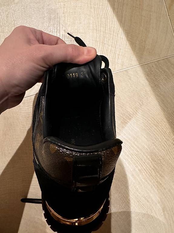 Scarpe da donna: Louis Vuitton Run Away Sneaker Gr.37 – Usato da Uzwil venduto da FatimeS 2