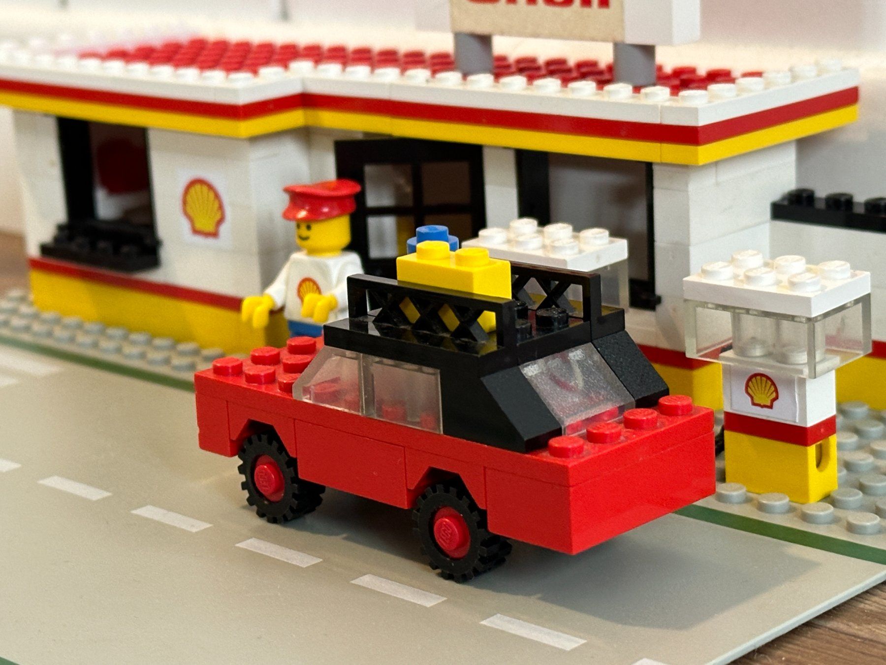 Lego Baukästen: Lego Shell Garage Set 377 – Gebraucht aus Belp von  1