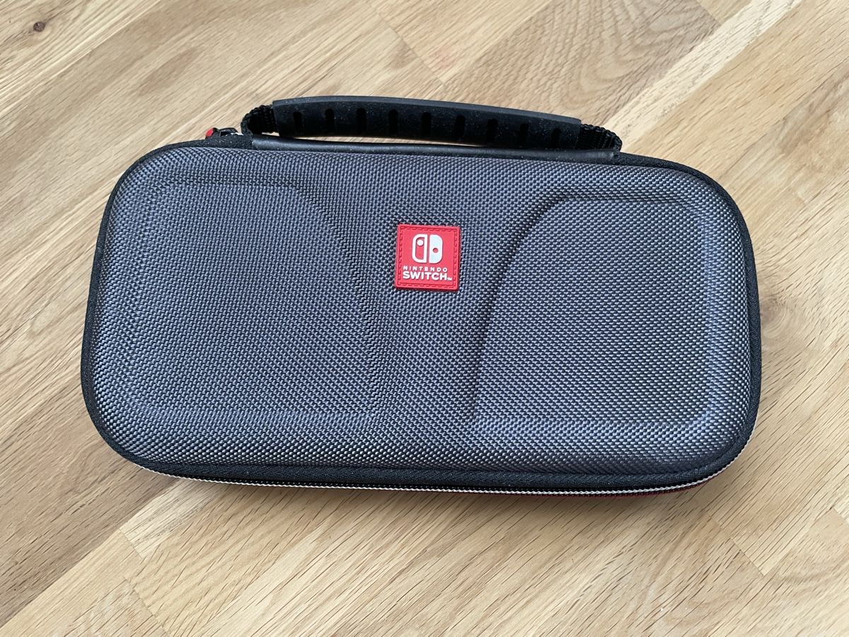 Nintendo Konsolen: Nintendo Switch Lite Turquoise Konsolen Bundle – Gebraucht aus Belp von beardman 5