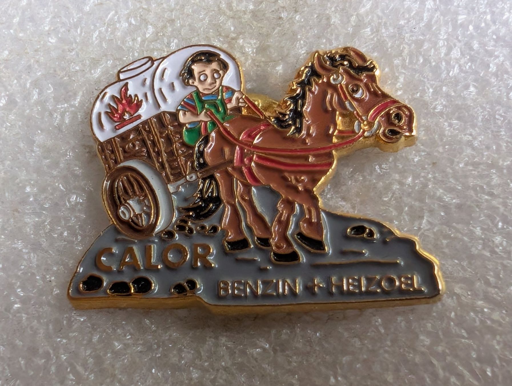 Placchette & Badge: Ansteckpin 226: Calor Benzin + Heizöl – Usato da Oppligen venduto da Pin-Fall-Shop