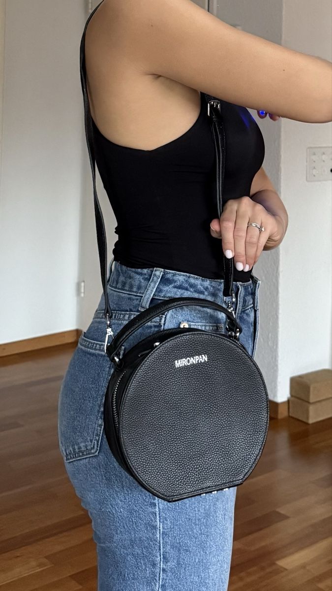 Sacs femmes: Small black leather bag – Neuf (Voir description) à Zürich par eli_t8nw 6