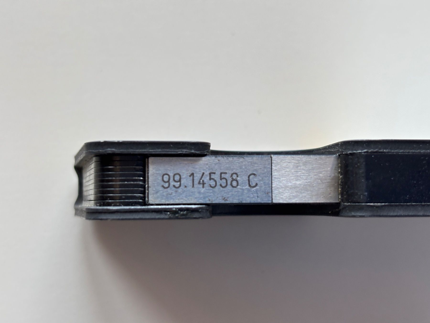 Tous les outils: Huber+Suhner 75ZO-4-4 Crimpzange mit Einsatz C 2 – Neuf (Voir description) à Möhlin par rwolf52 4