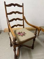 Antiker Stuhl mit Armlehne, Holz, Vintage Look Top!