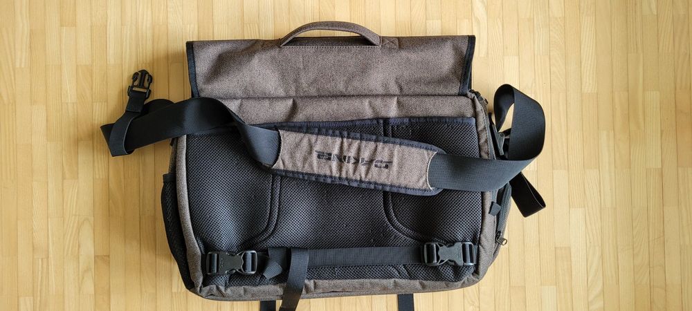 Dakine Borse: Tasche (Dakine) für Laptop und/- oder Schulunterlagen – Usato da Seuzach venduto da lobomarino 1