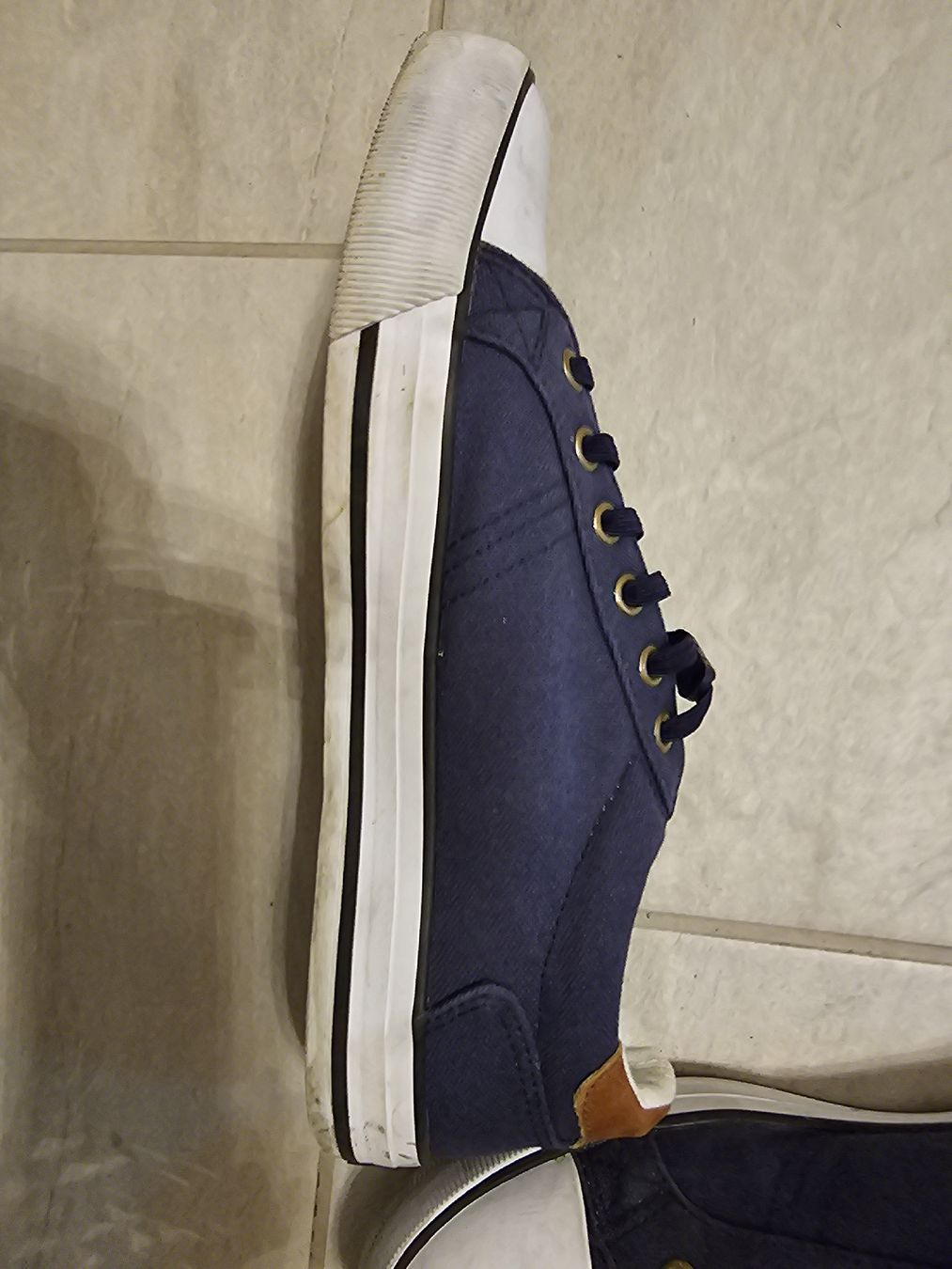 Scarpe da uomo: Fila Sneaker Gr. 40, Sommer Schuhe, Blau – Usato da Riva San Vitale venduto da Pollo01 1