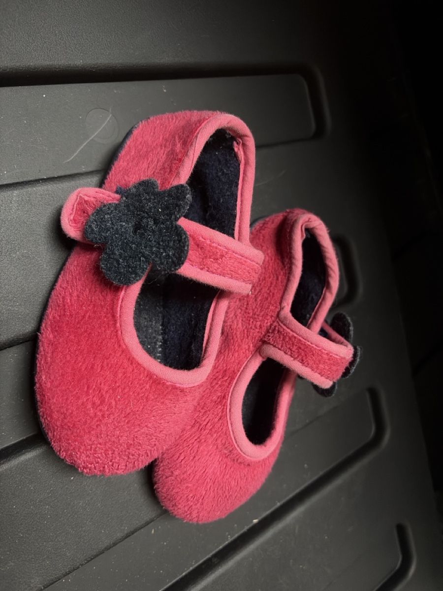 Chaussures filles: Mädchenfinken Grösse 24 – D'occasion à Granges-Paccot par Fwaeber