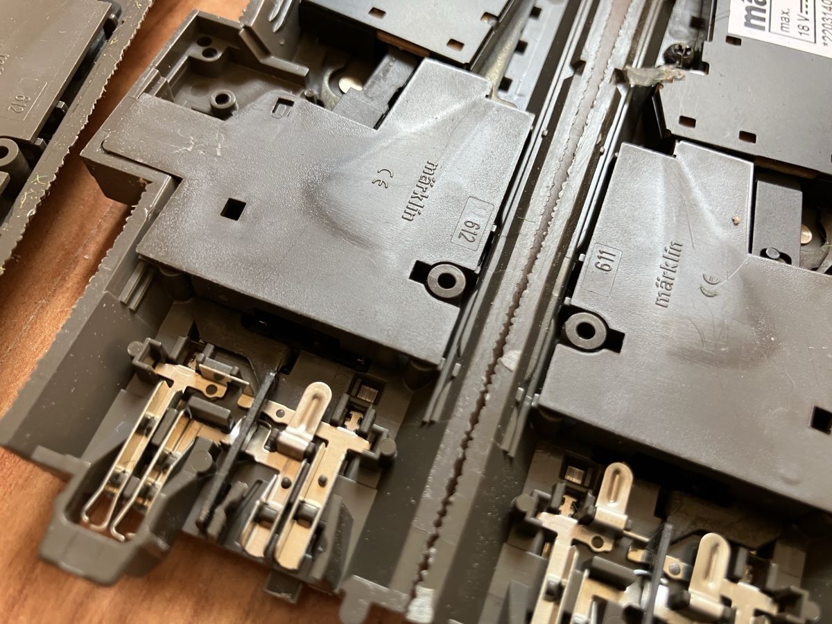 Märklin Modelleisenbahnen: Mörklin C Geleise je 3 Stk. 611/612 mit Motor und Decoder – Gebraucht aus Schönenwerd von Lichi 3