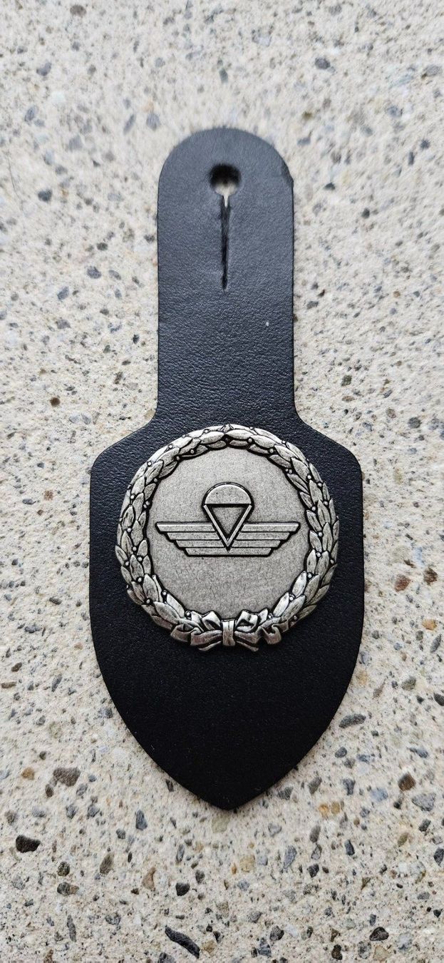 Schweizer Armee Uniformi: *** Brustanhänger Fallschirmaufklärer 17 *** – Nuovo (secondo la descrizione) da Riedholz venduto da fr_sIruP