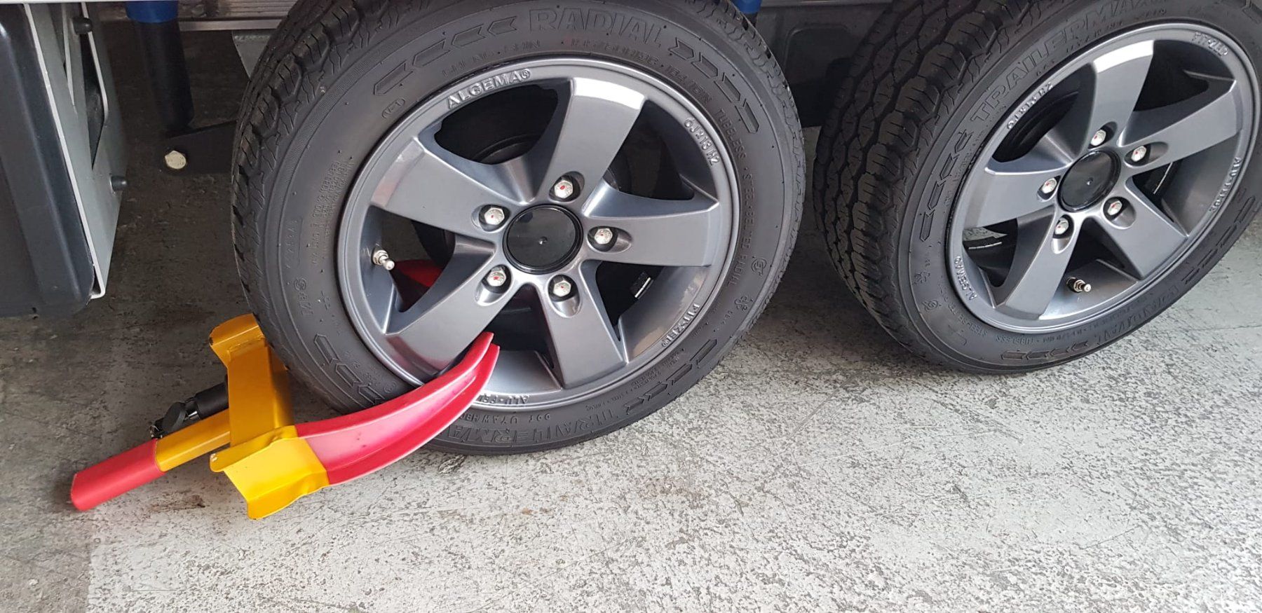 Rimorchi: Diebstahlsicherung Auto und Anhänger – Usato da Baar venduto da rue_dwn8 9