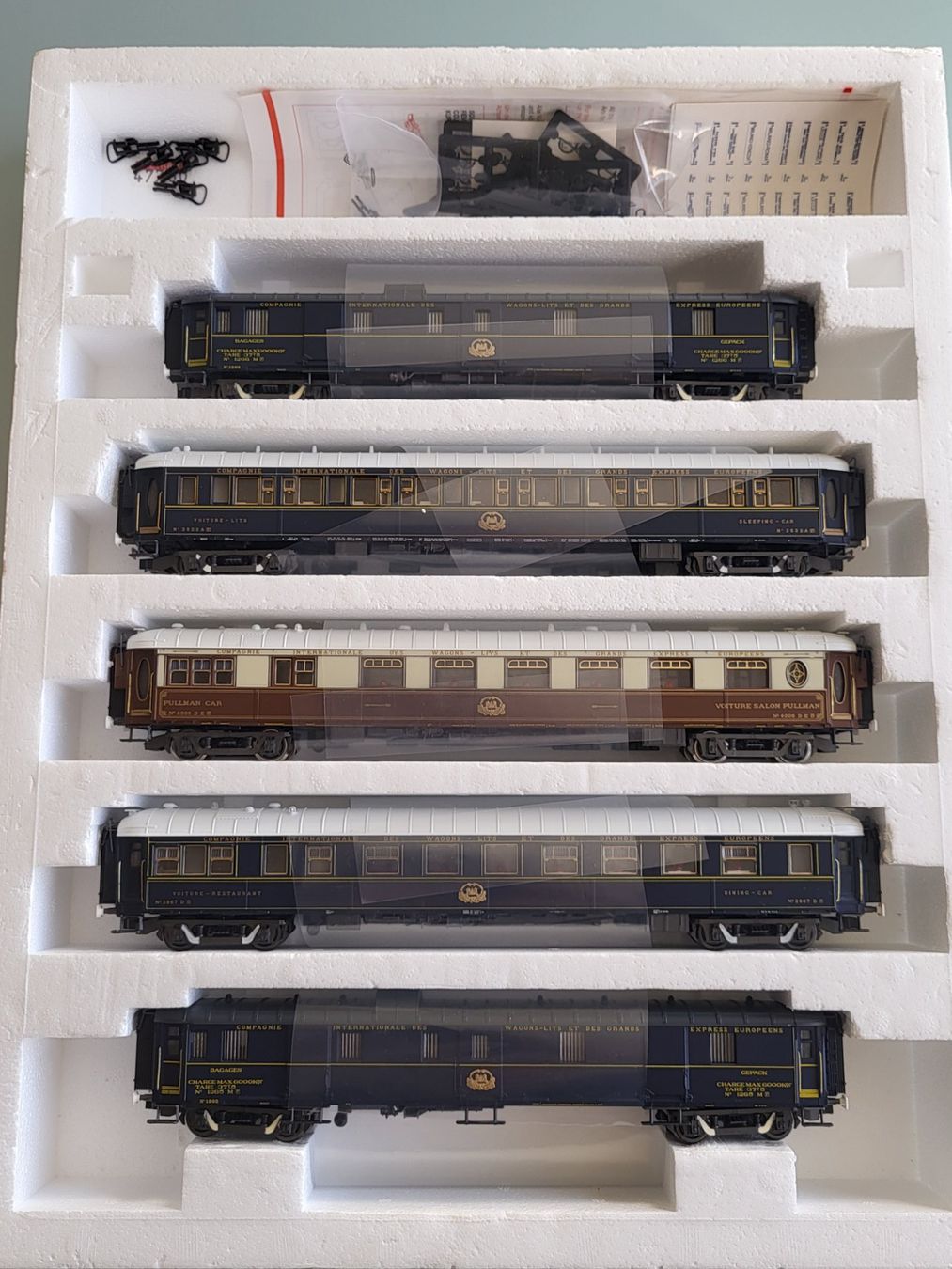 Rivarossi Modellini di ferrovie: H0 Rivarossi 5 Wagen Set CIWL Orient Express – Usato da Oberburg venduto da sensetal 1