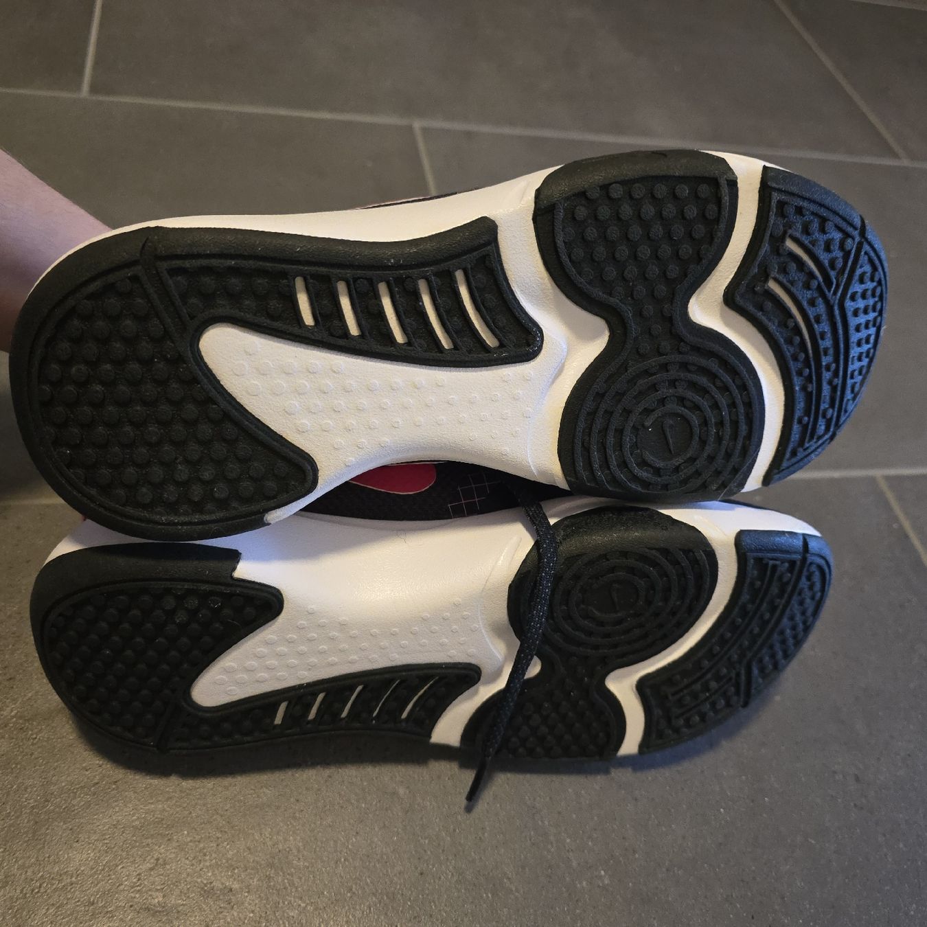 Nike Scarpe da donna: Nike – Nuovo e nell'imballaggio originale da Zürich venduto da lar_d9pc 1