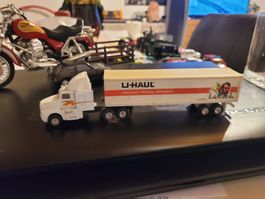 Modelllastwagen Sattelschlepper U-Haul selten Maisto