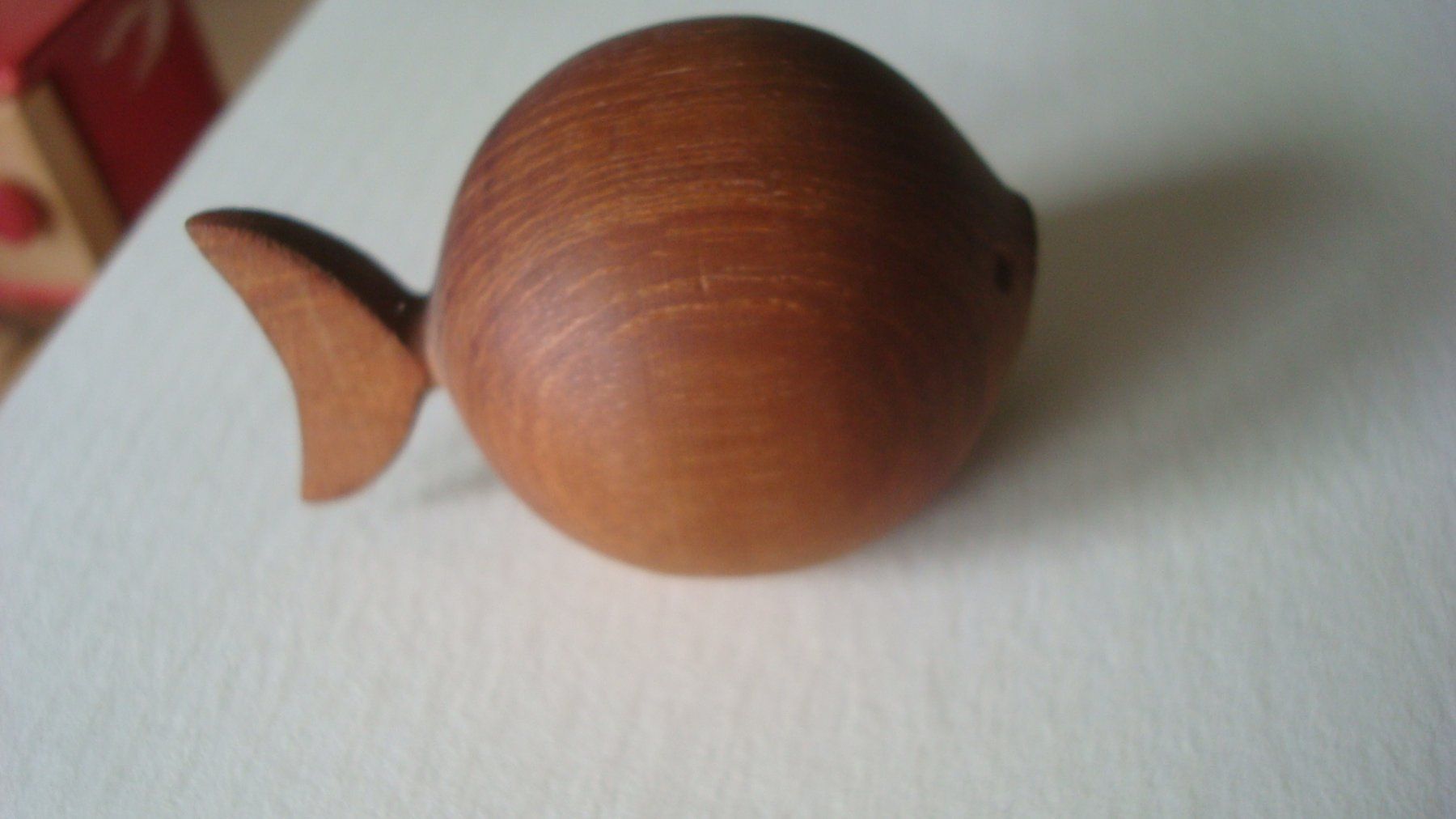 Figuren: Holz Kugelfisch Denmark (Ernst Henriksen?) 4 x 3 cm – Gebraucht aus Münchenstein von Pesci6