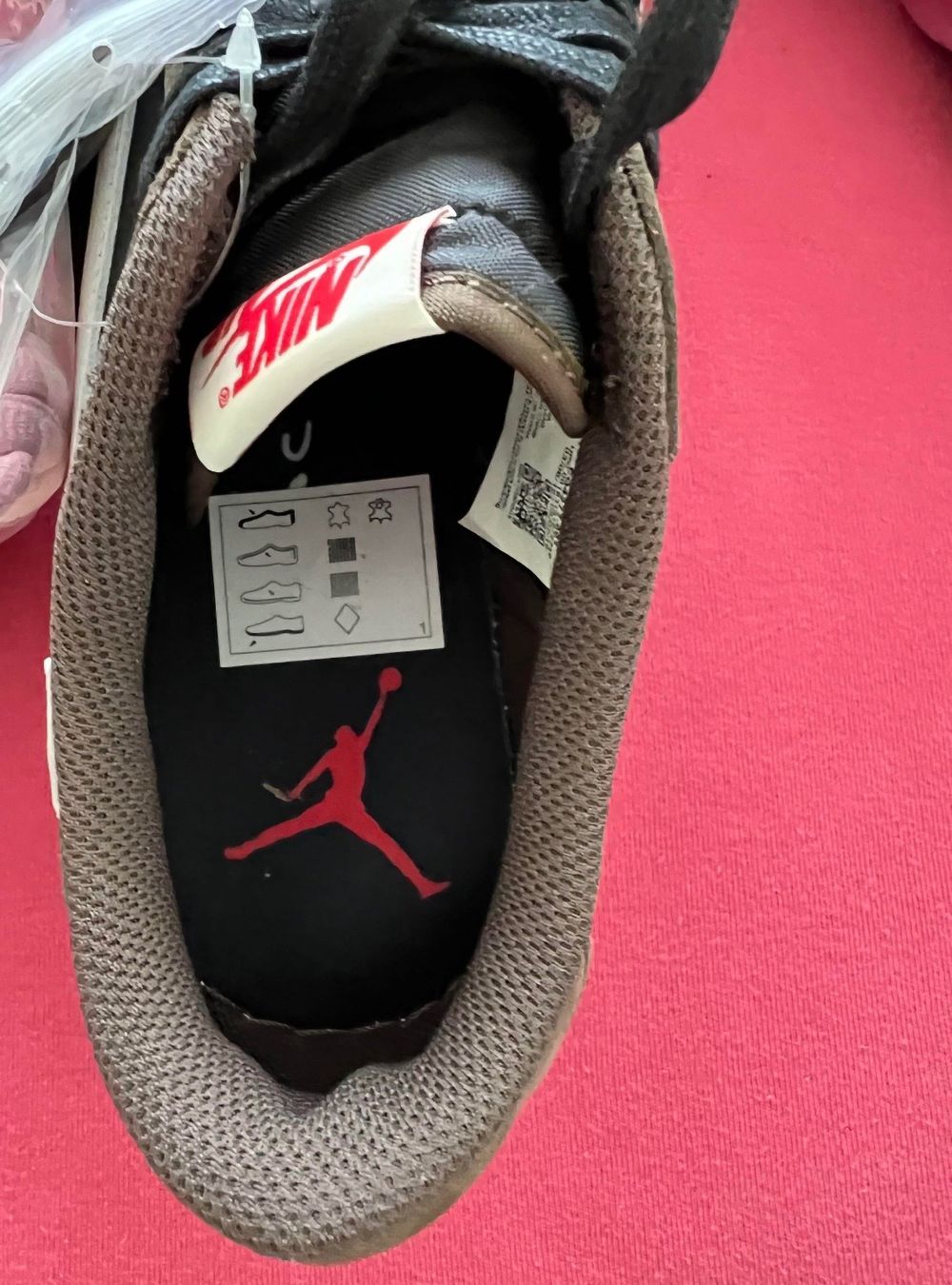 Nike Scarpe da uomo: Nike Travis Scott ORIGINAL – Nuovo e nell'imballaggio originale da Roggwil BE venduto da and_sl26 3