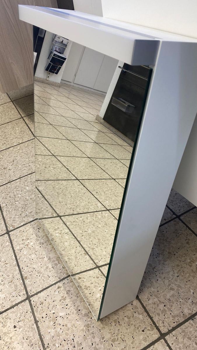 Armadietti a specchio: Spiegelschrank Alterna format LED plus – Nuovo (secondo la descrizione) da Pratteln venduto da andrea9669 1