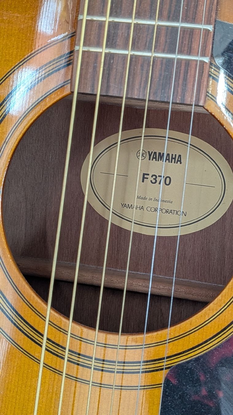 Yamaha Musikinstrumente: Yamaha F370 – Gebraucht aus Zürich von Sloba29 1