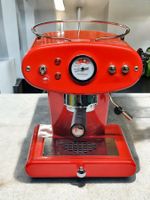 E.S.E Pads Kaffeemaschine von Illy "X1Trio" Rot