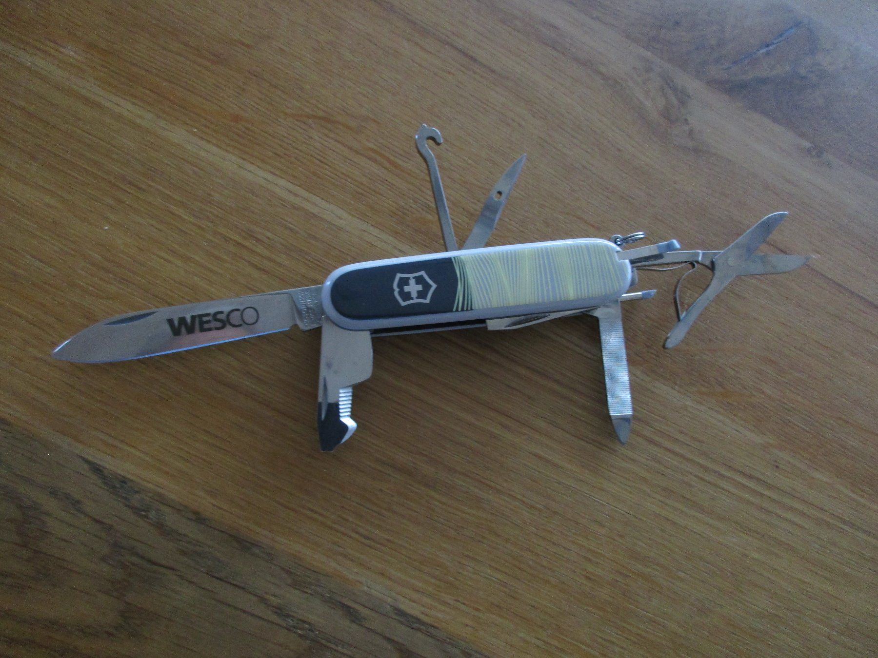 Victorinox Taschenmesser: Viktorinox Spezialedition WESCO – Neu und originalverpackt aus Niederwil AG von Cembalo 6