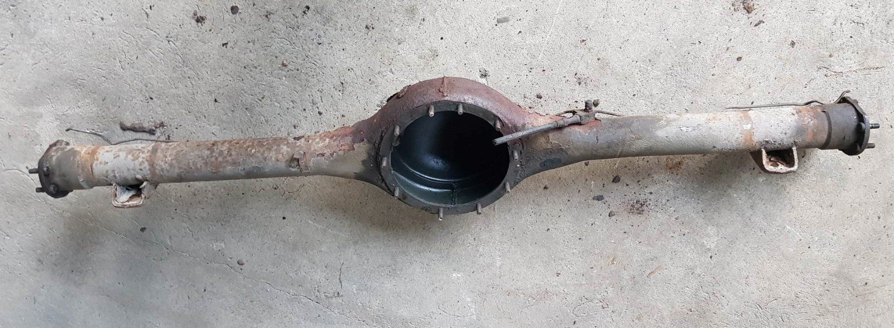 Dodge Tutti pezzi di ricambio auto: Achskörper;  Plymouth Barracuda, Dodge Challenger – Usato da Niedergösgen venduto da usc_8qc6 2
