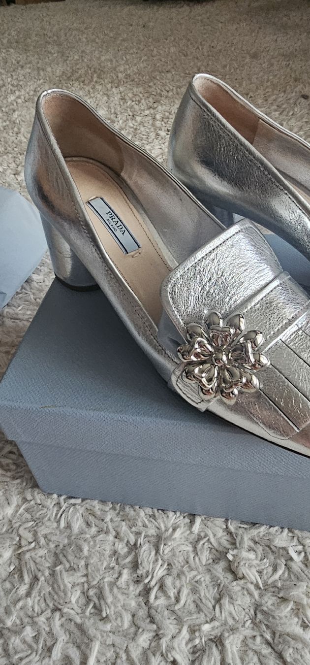 Prada Scarpe da donna: Prada Silberne Pumps Gr. 39.5 Schuhe Absatzschuhe Elegant – Usato da Riedikon venduto da Winter21. 3