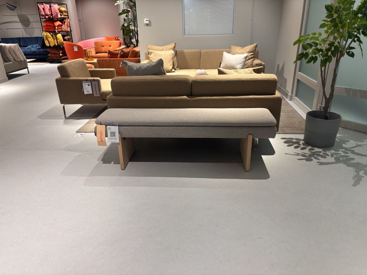 Bancs: Umi Bank  – Neuf (Voir description) à Basel par bas_9hb7 2