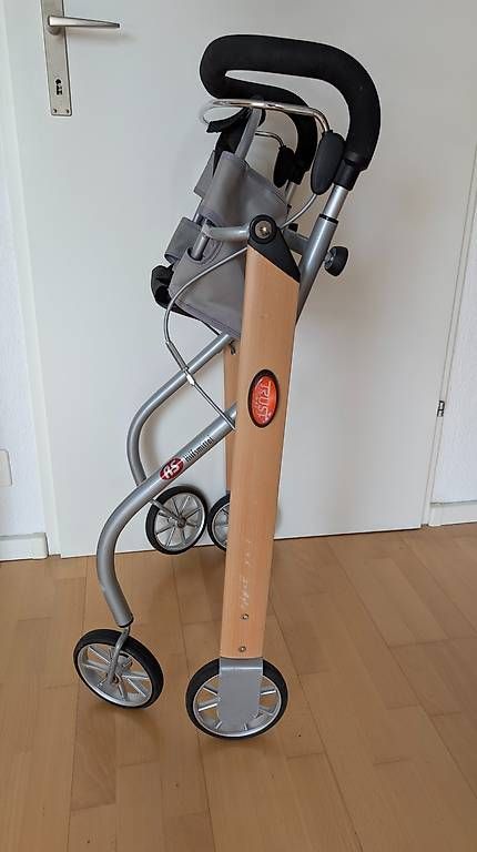 Ausili per la deambulazione: Indoor- / Wohnraum-Rollator Let's Go – Usato da Bremgarten b. Bern venduto da Flintli 1