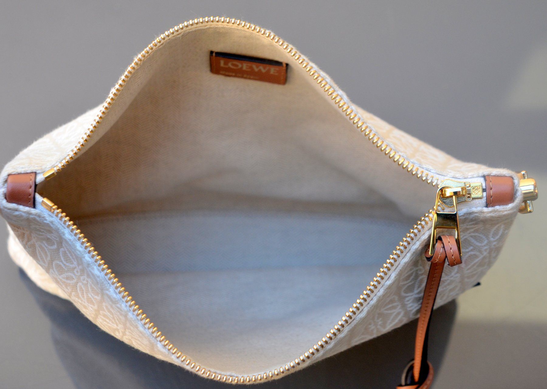 Loewe Borse da donna: Loewe Pochette / Tasche / Clutch – Usato da Collonges venduto da Auganien 9
