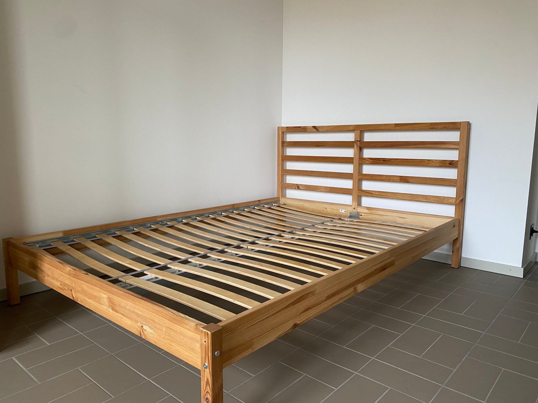 Ikea Letti: Bettgestell Holz (IKEA TARVA) – Usato da Schlieren venduto da tan_z2jv