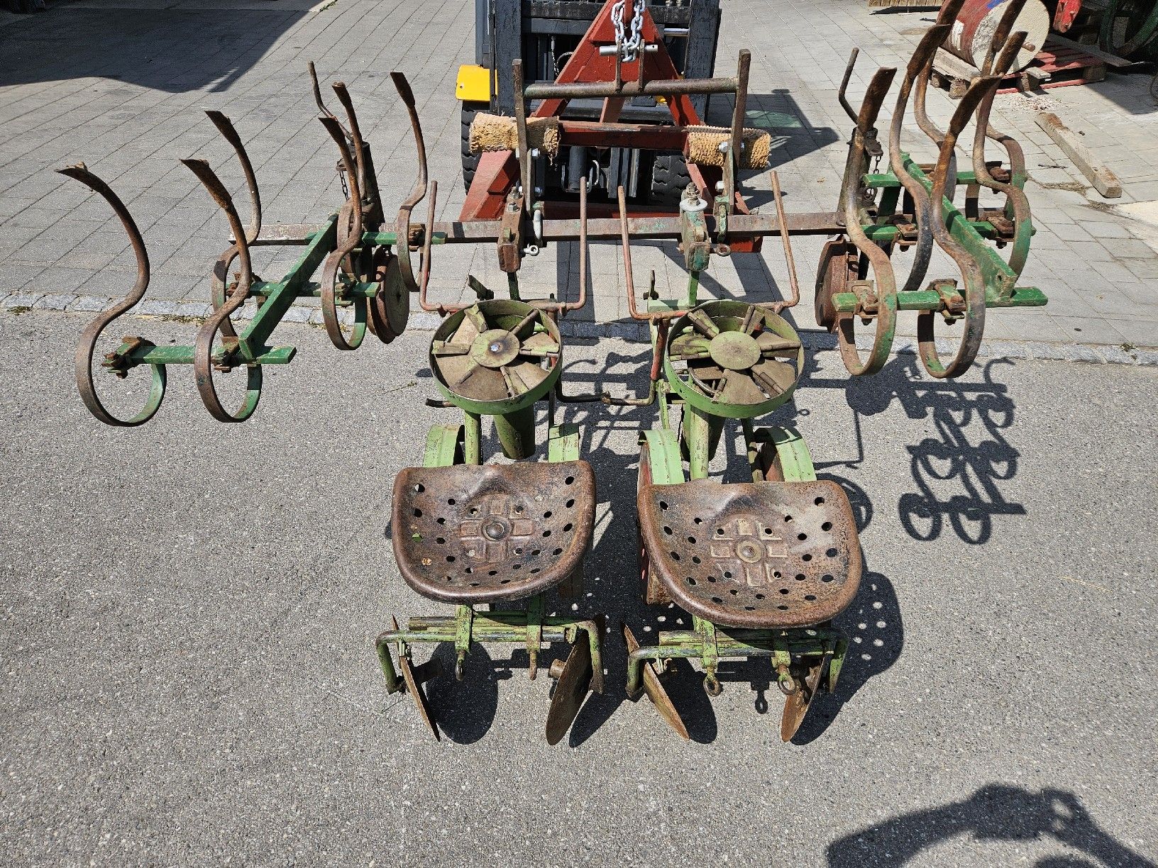 Haruwy Tutte le macchine: Haruwy Setzgerät – Usato da Alterswil FR venduto da Farmer1992.