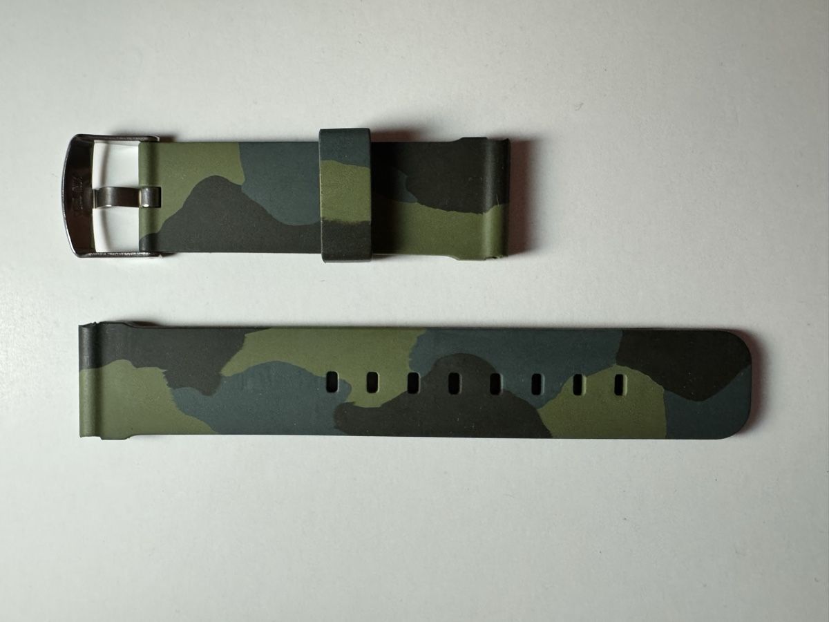 Bracciali & Braccialetti: Rubber camouflage watch strap 22mm - available in multiples – Nuovo e nell'imballaggio originale da Zürich venduto da 613_g8jy 1