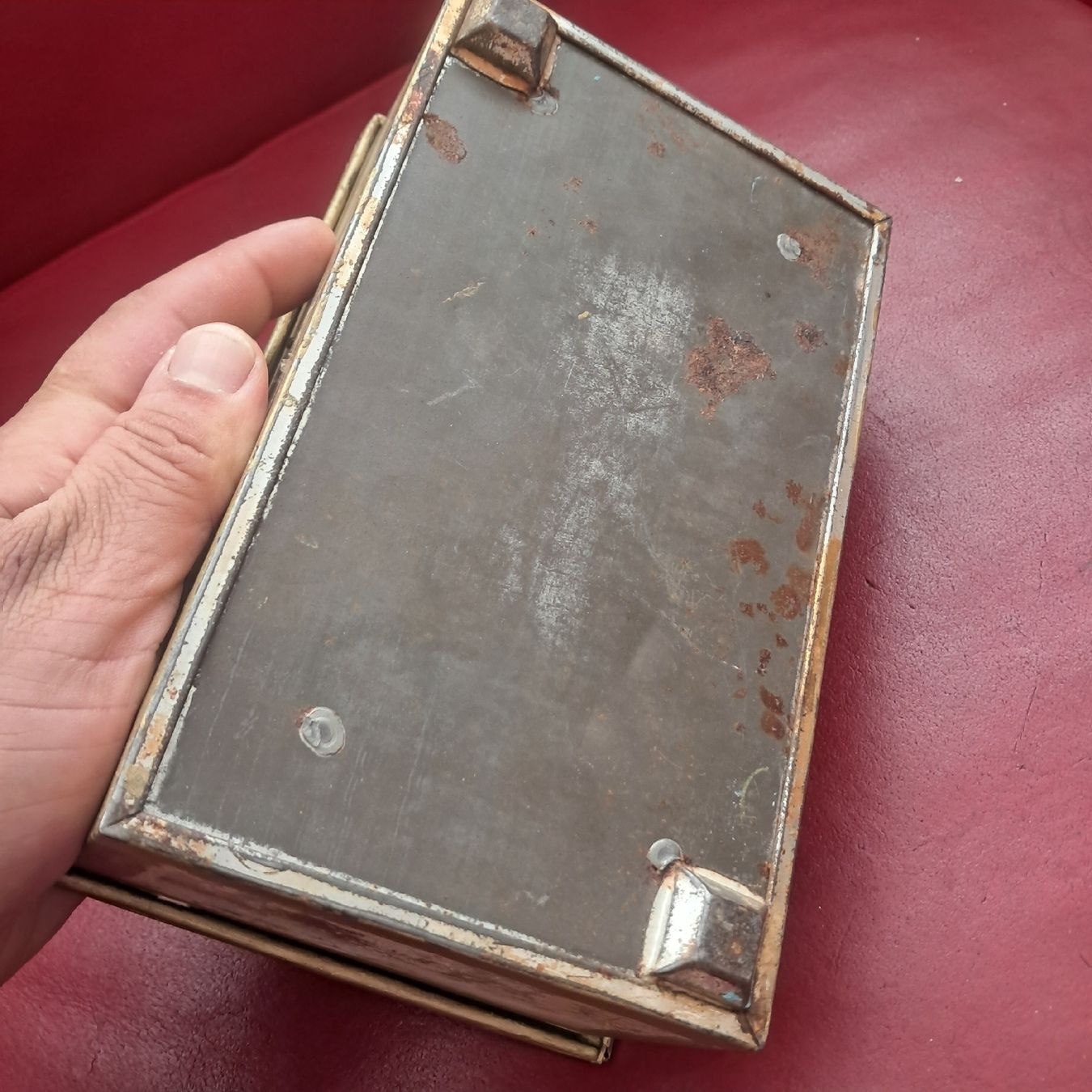 Autre vaisselle: Alte Blechdose mit Motiv nostalgisch gebraucht – D'occasion à Dietikon par una_y6wy 4