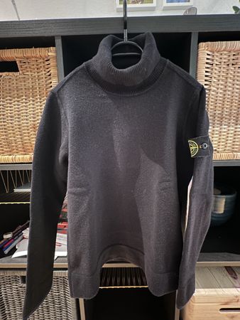 Pullover Stone Island schwarz Grösse M guter Zustand