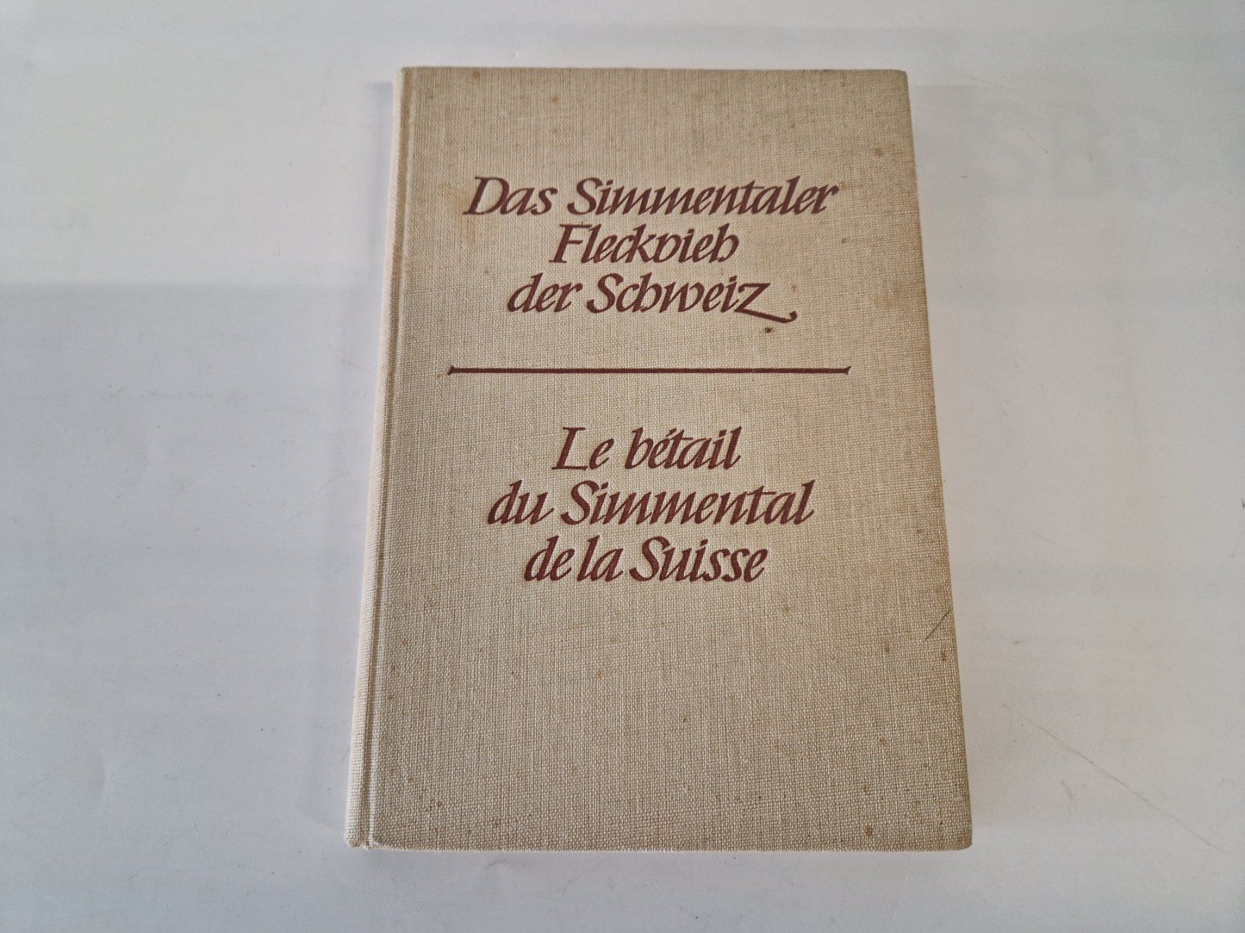 Libri: Das Simmentaler Fleckvieh der Schweiz – Usato da Muhen venduto da Restwert_Muhen