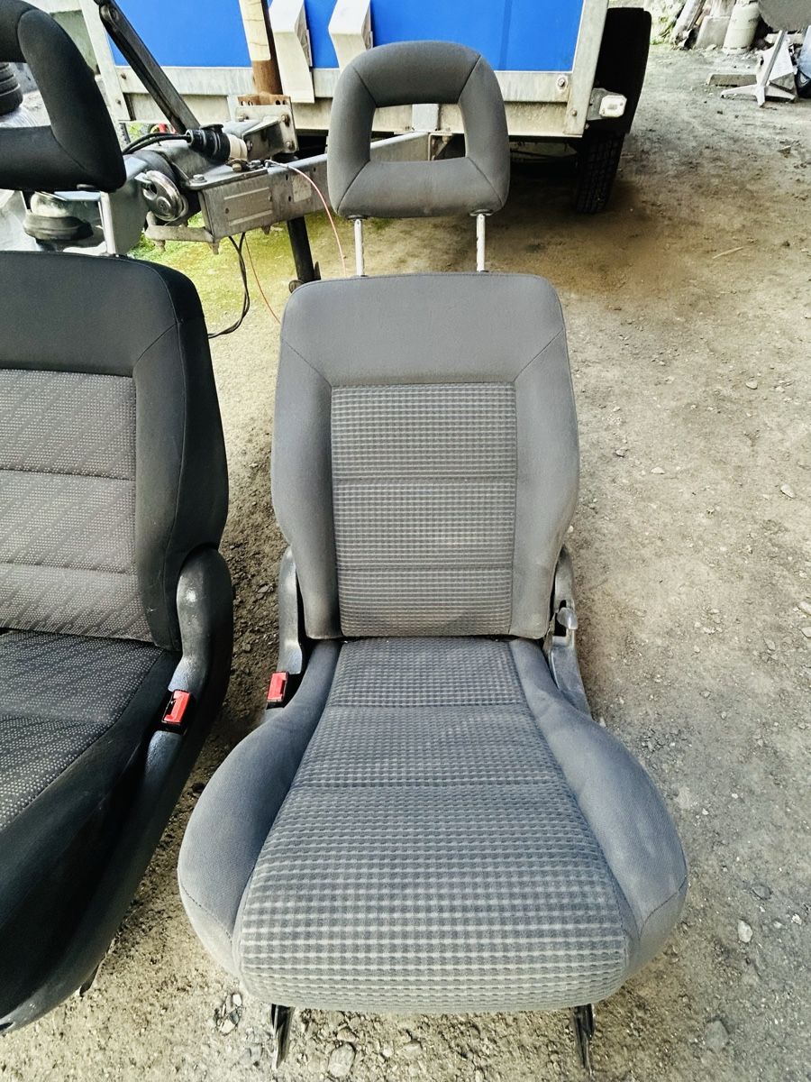 VW Tutti i ricambio: Seat Alhambra/VW Sharan Sitze – Usato da Masein venduto da Vanilla96 2