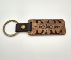 Schlüsselanhänger "DAD we love you" aus Holz