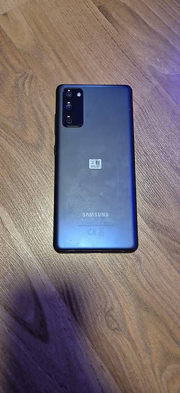 Telefoni cellulari / Smartphones: Samsung Galaxy S20FE 5G – Usato da Ibach venduto da s_gallicchio 2