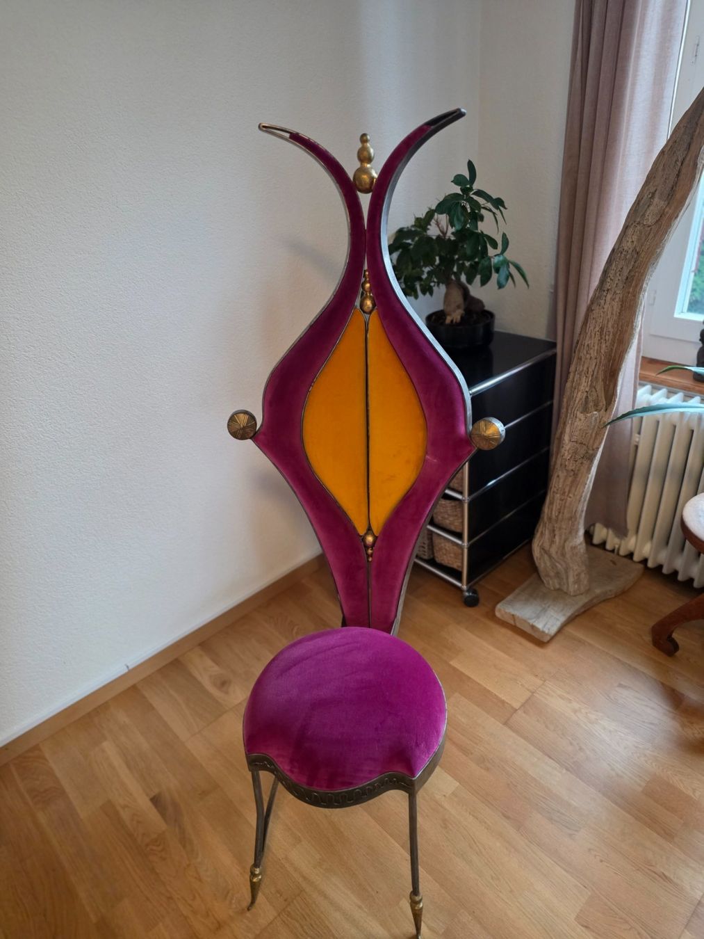 Stühle: Traumhafter, fantasievoller Kunstsuhl von F. Troubadur – Gebraucht aus Ittigen von OberstGaunt 1
