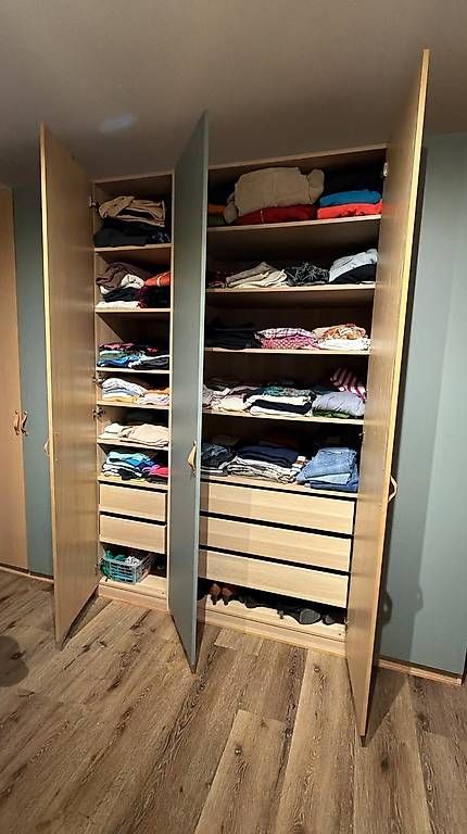 Schränke: Kleiderschrank  – Gebraucht aus Raperswilen von ena_khb8