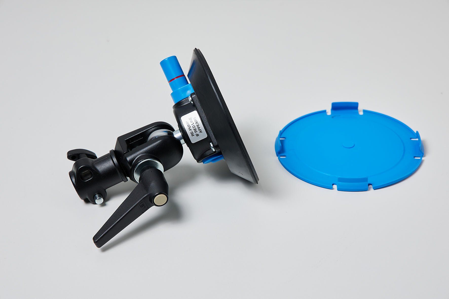 Manfrotto Treppiedi & Teste: Manfrotto 241 Saugfuss 1/2 – Nuovo e nell'imballaggio originale da Basel venduto da Hank3 2