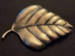 Splendide Broche Feuille en argent 800 poinçonnée 4,5 X3,5cm