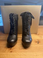 Schwarze DKNY Lederstiefel mit Absatz, Gr. 37