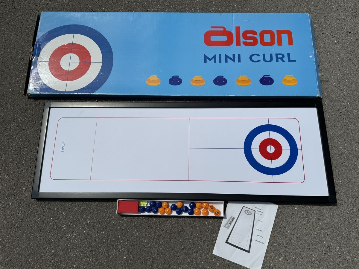 Giochi: Olson Mini Curl Curling Spiel Tischcurlingspiel – Usato da Konolfingen venduto da petzipetz